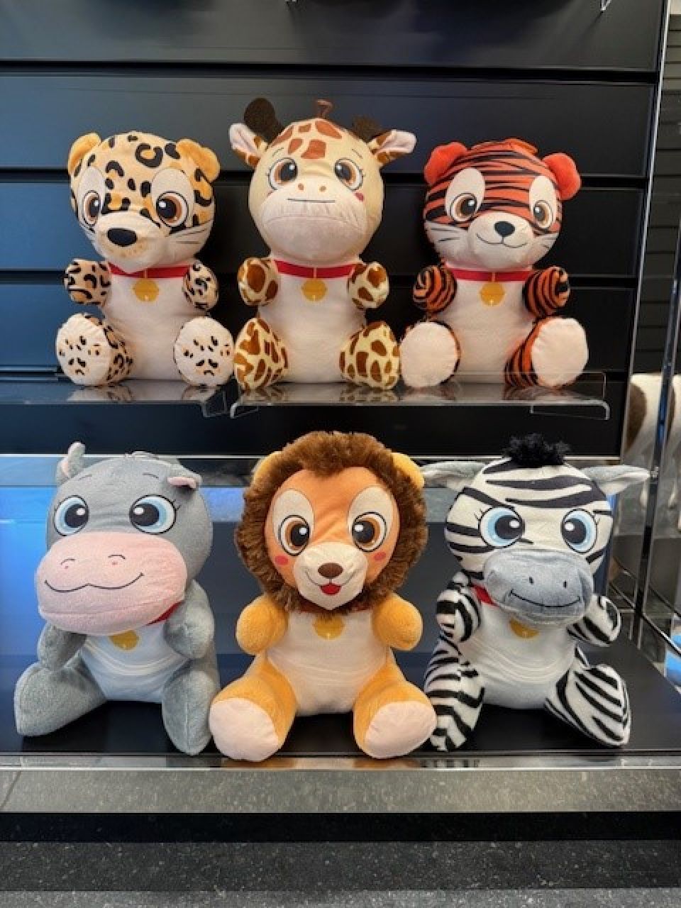 PLUSH. SITTING WILD ANIMALS